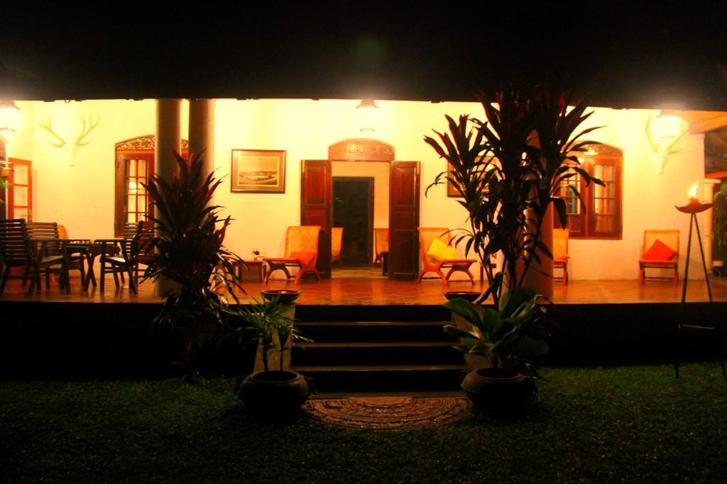 Athulya Villas, Kandy Kadugannawa Exteriör bild